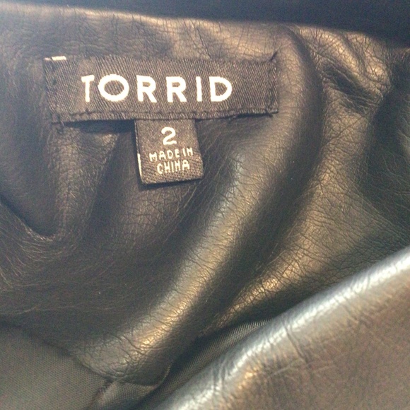 Torrid moto jacket women’s size 2 black floral faux leather long sleeve - Picture 11 of 13